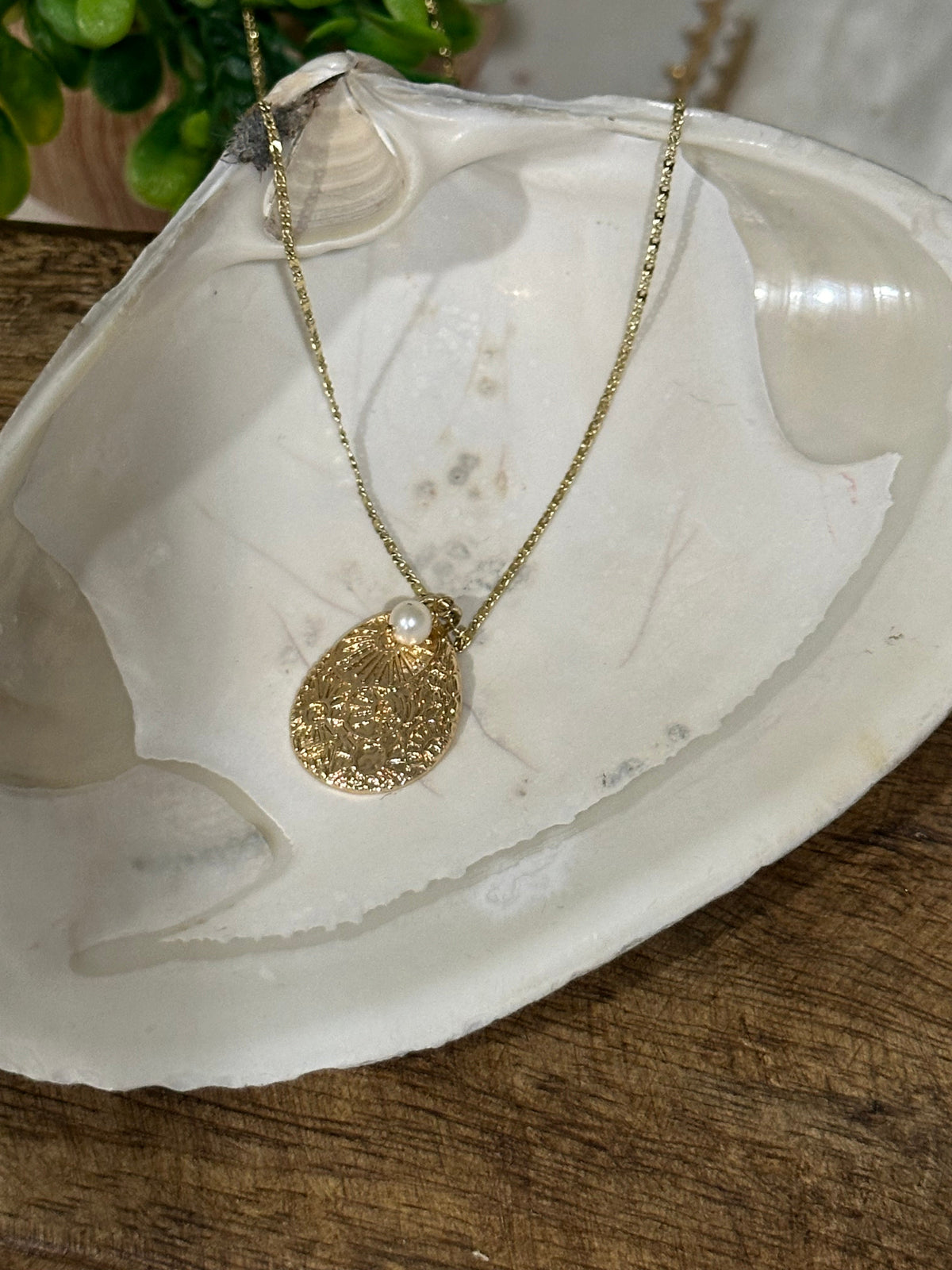 Marina Teardrop Pearl Necklace