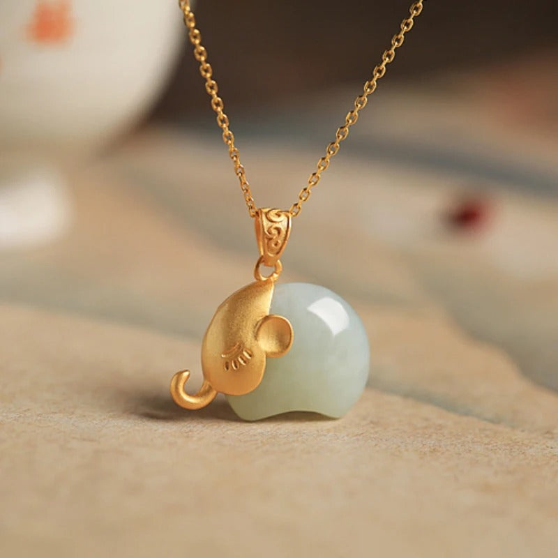 Retro Whimsical Gold Elephant Pendant Necklace