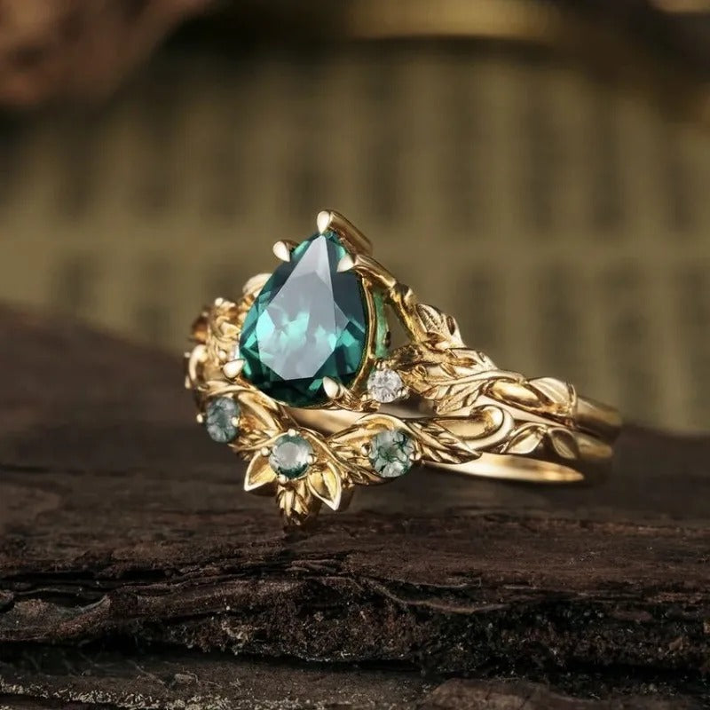 Vintage Floral Green Stone Ring